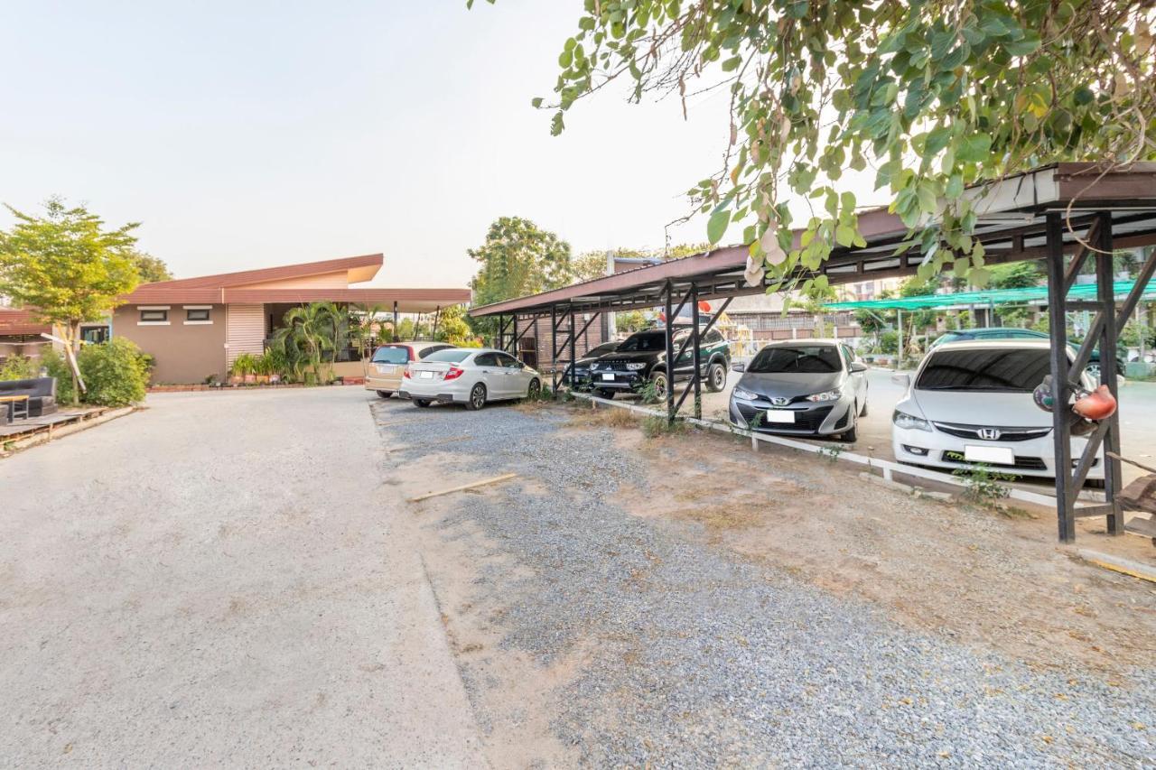 Oyo 798 Reurn Mareena Resort Nakhonratchasima Exterior foto