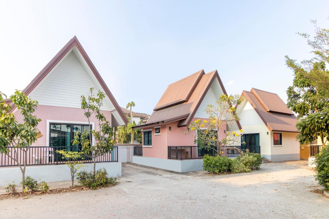 Oyo 798 Reurn Mareena Resort Nakhonratchasima Exterior foto